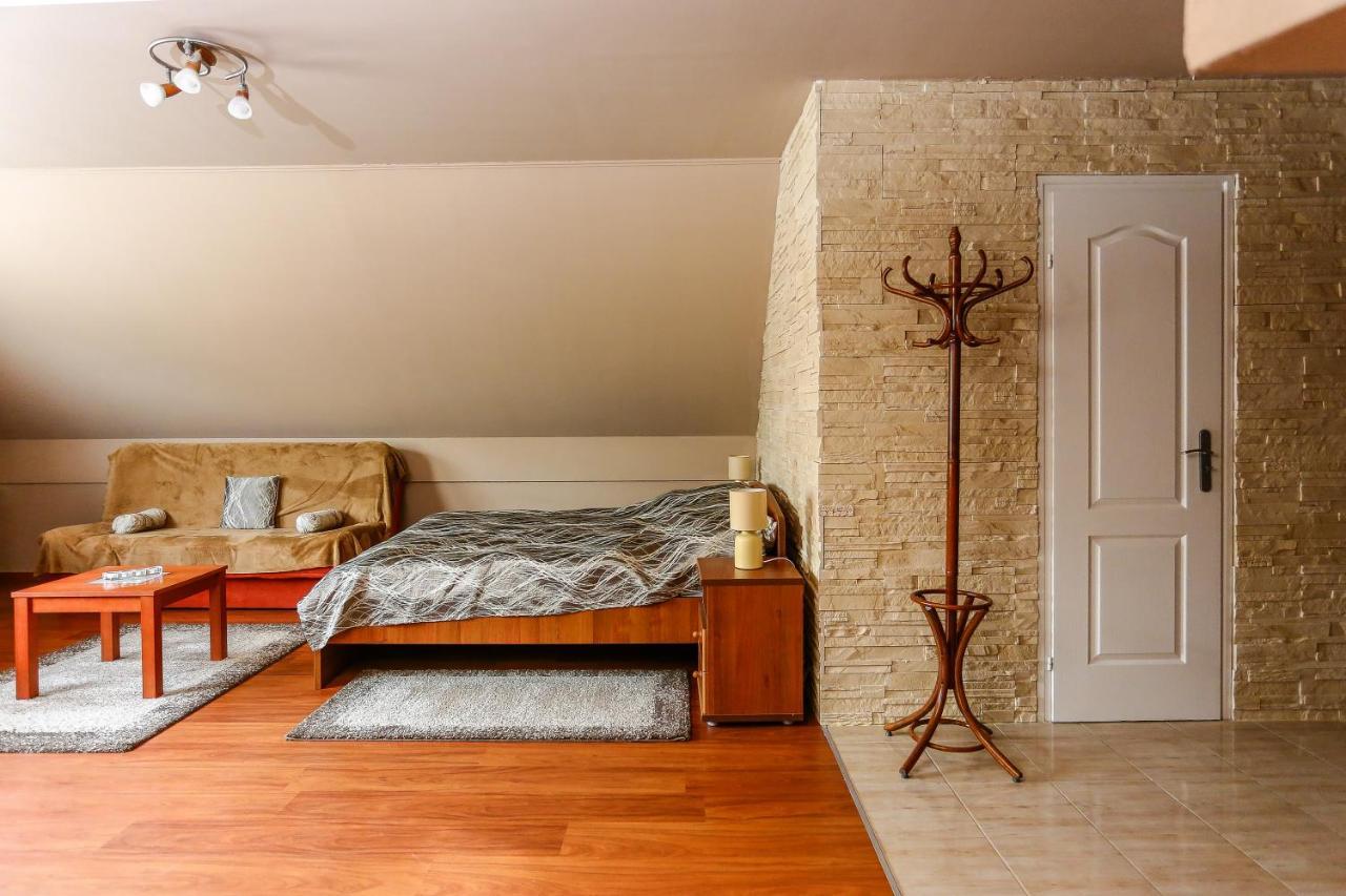 Gardi Apartman Szekszard Luaran gambar