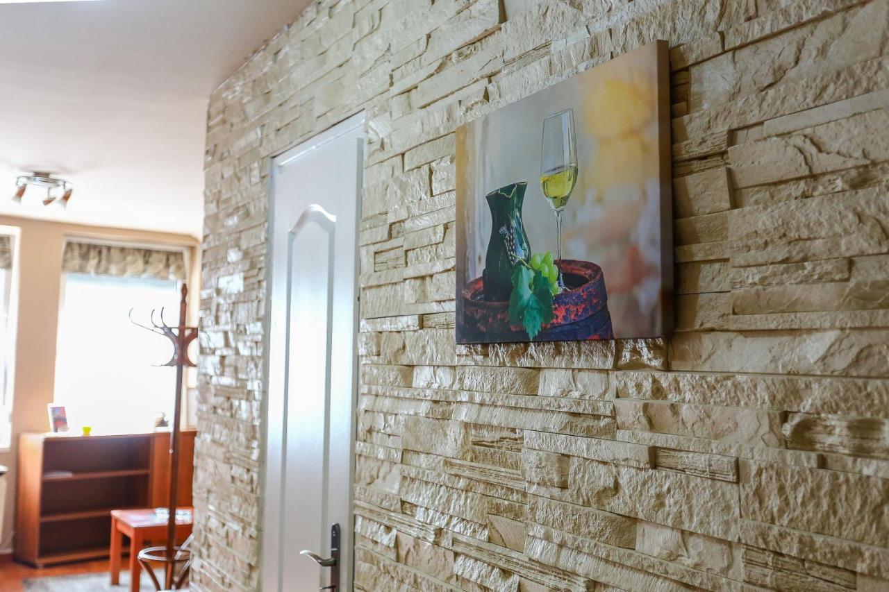 Gardi Apartman Szekszard Luaran gambar