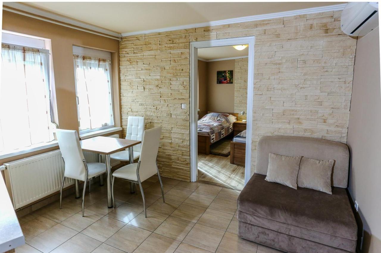 Gardi Apartman Szekszard Luaran gambar
