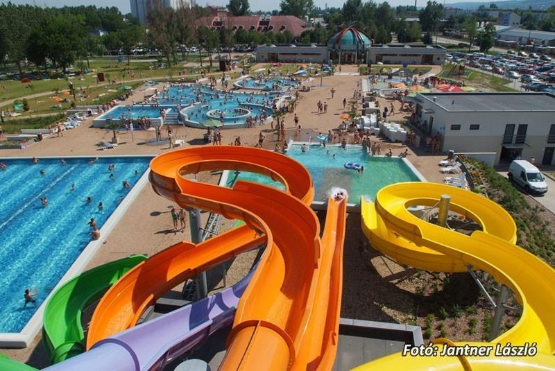 Gardi Apartman Szekszard Bilik gambar