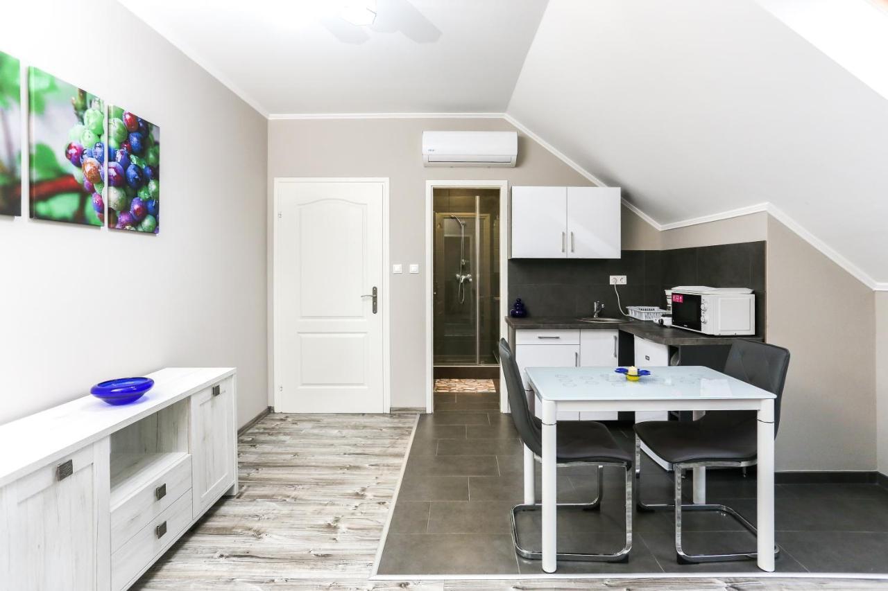 Gardi Apartman Szekszard Luaran gambar