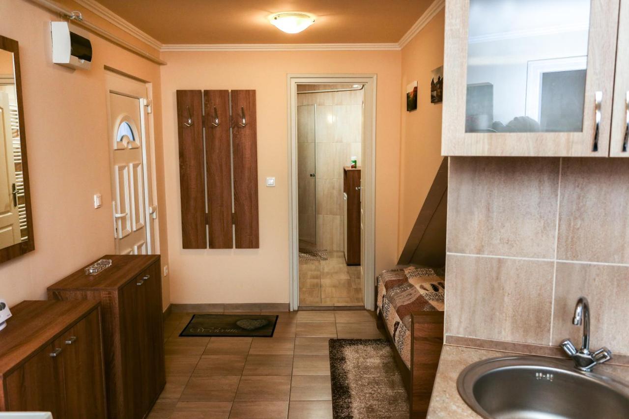 Gardi Apartman Szekszard Luaran gambar