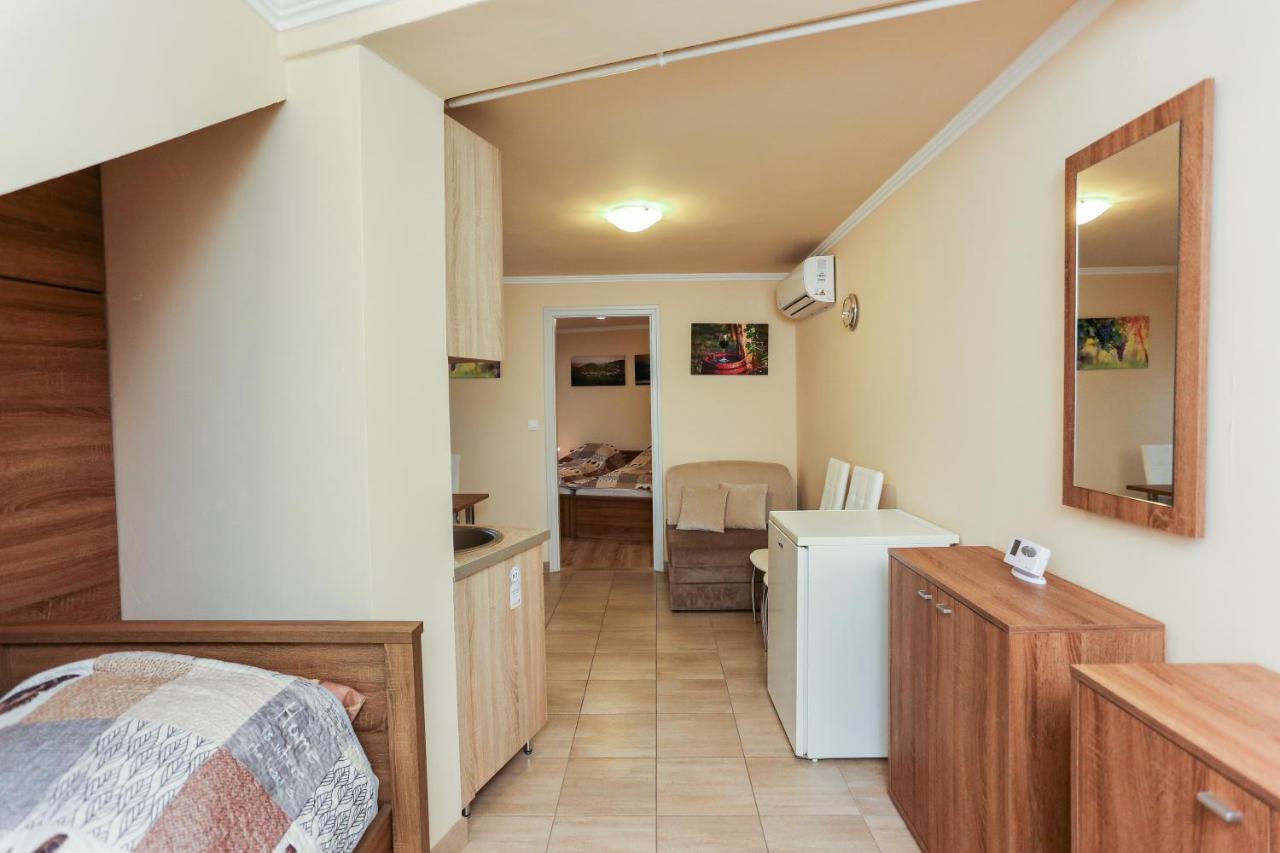 Gardi Apartman Szekszard Luaran gambar
