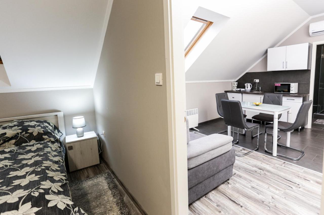 Gardi Apartman Szekszard Luaran gambar